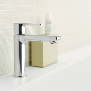 Grohe Lineare S-size basin mixer 32114001 chrome, with pop-up waste